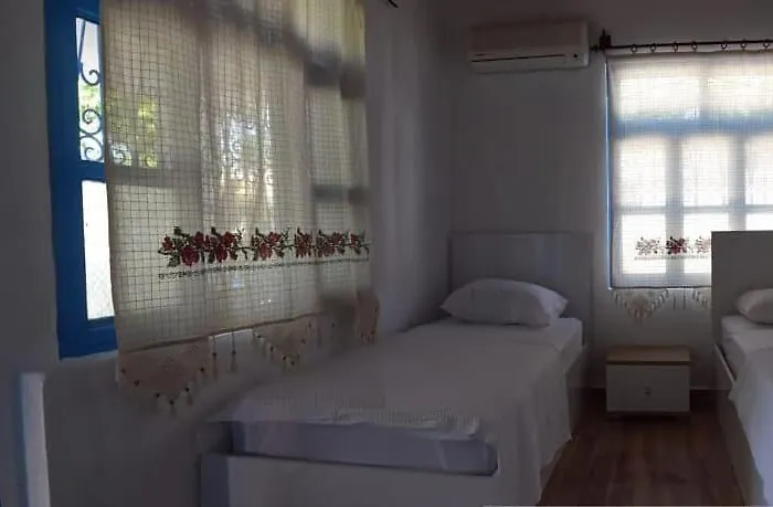 Okaliptus Butik Hotel לינה וארוחת בוקר פאטהיה